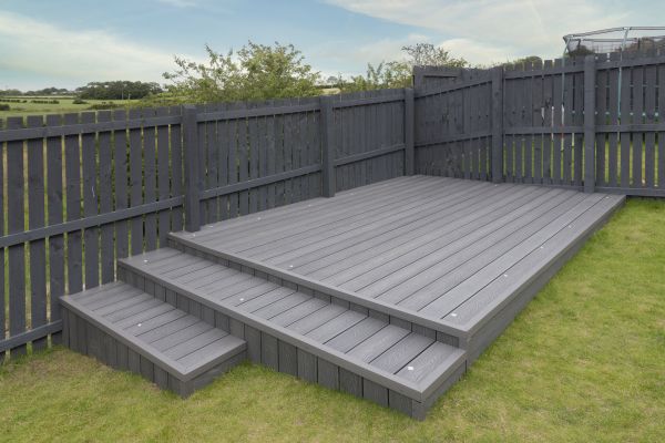 Cost of Vinyl Deck Construction in Belleville